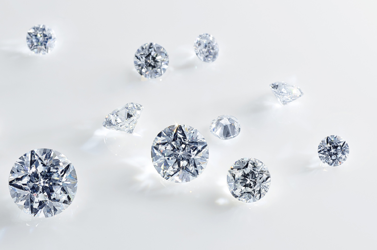 可以看見二個美麗星星的Wish upon a star®是本公司的原創切割法。（意匠　第1432632号）